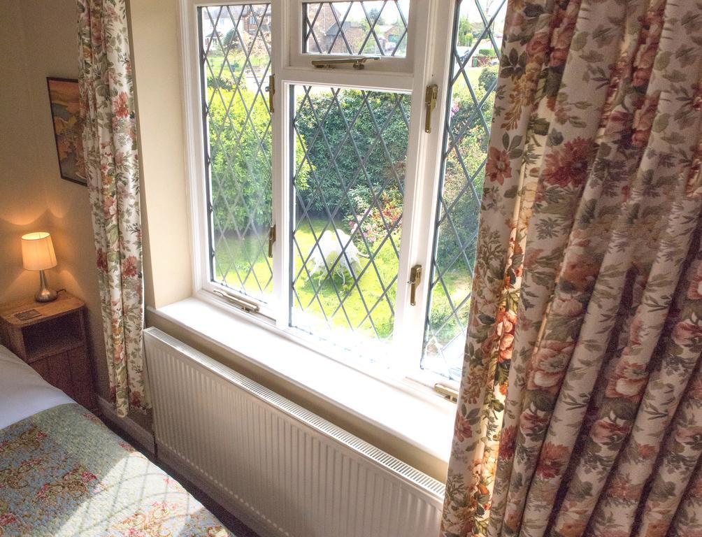 كاوز Ward Avenue B&B الغرفة الصورة